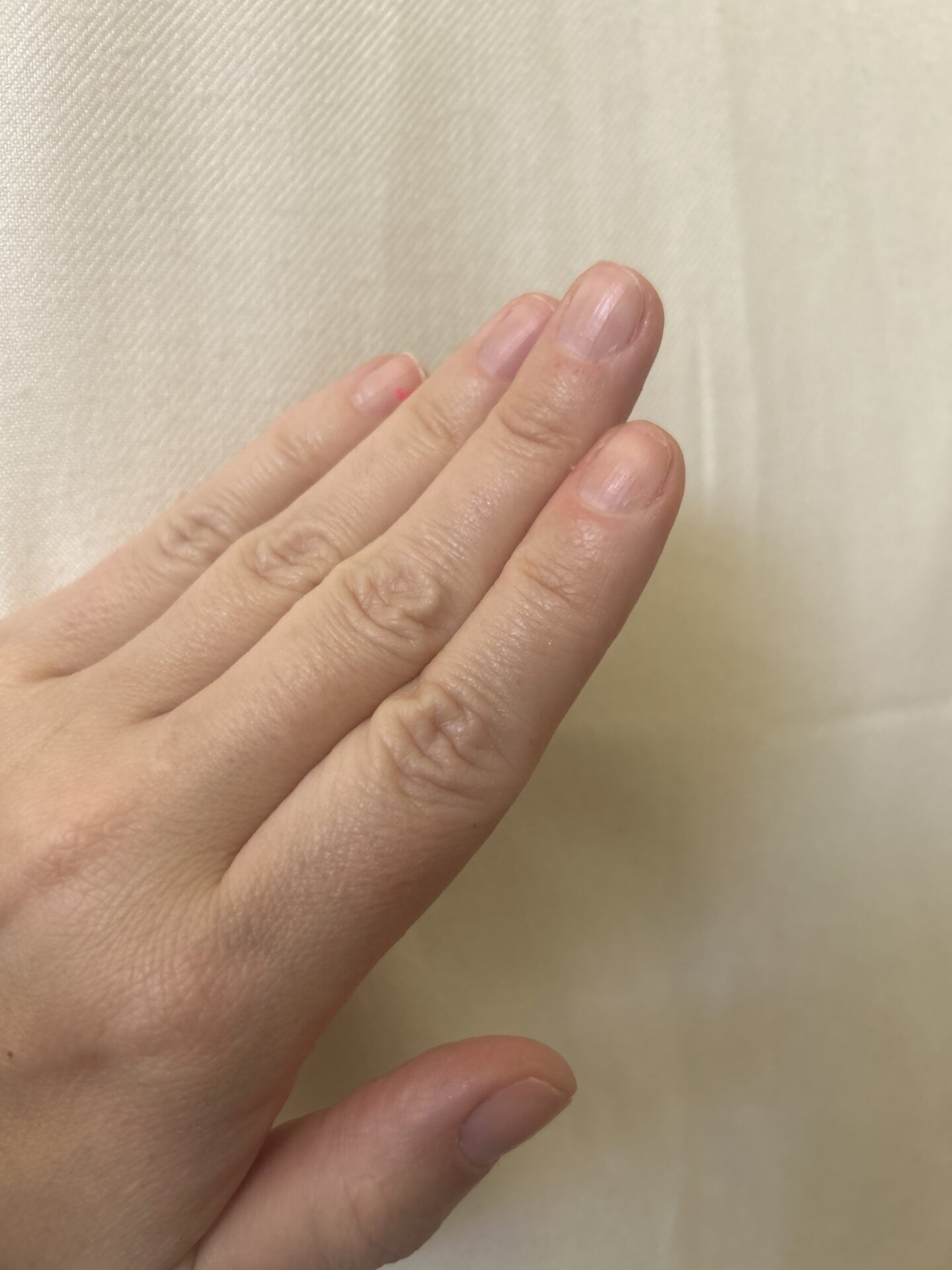 Plain nails